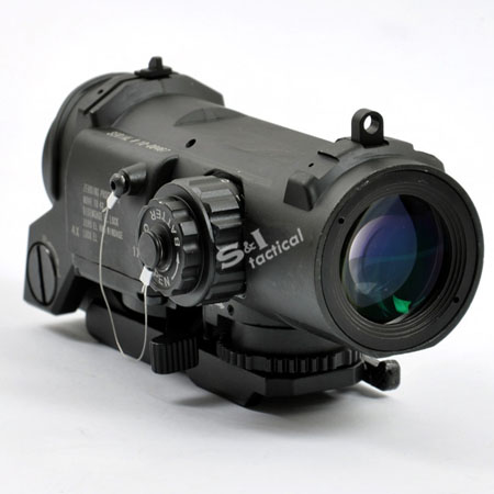 Spector DR 1X 4X Illuminated Mil-Dot Scope Black